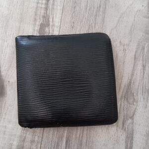 Authentic Louis Vuitton Black Epi Leather Bifold Wallet - Men’s